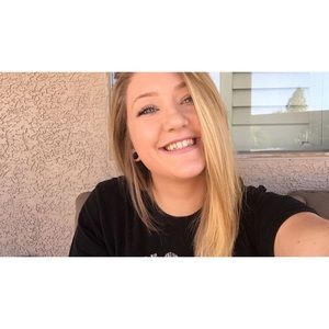 Meet your Posher, Michaela